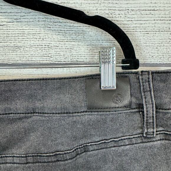 RFM Los Angeles Plus Size Black Distressed Straight Leg Jeans Size 24 - Picture 5 of 8